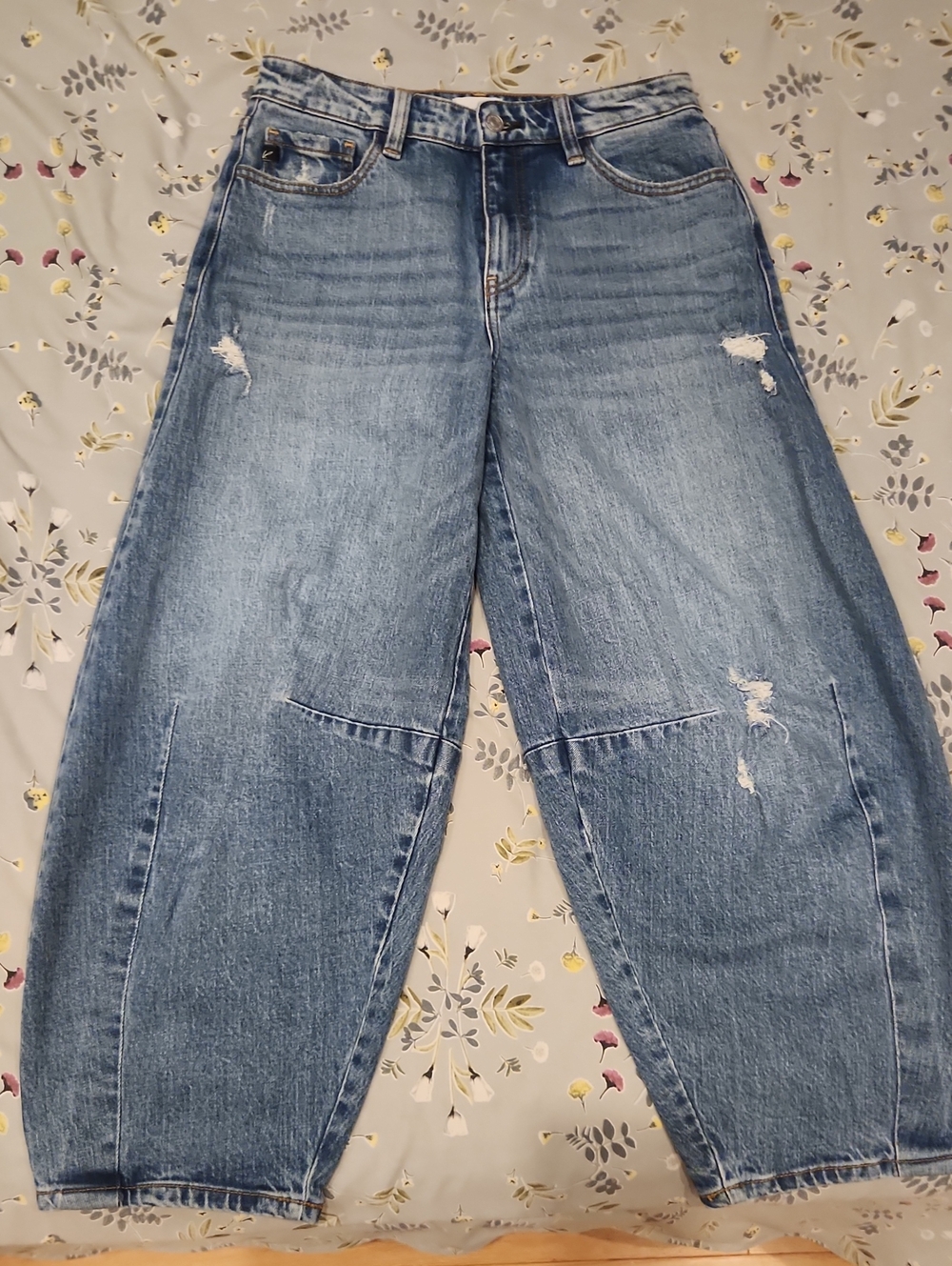 KancanBarrel-Leg Jeans Medium Wash Distressed, Women's, 26